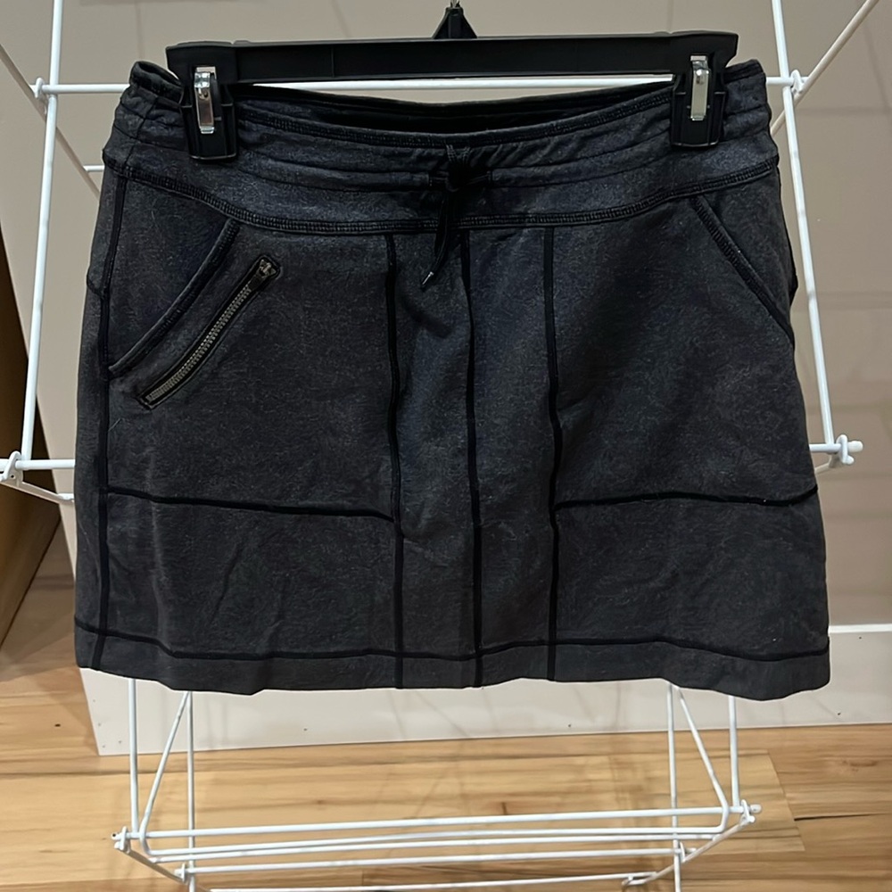 Tile nine skort